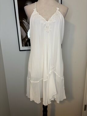 Vintage White Lace-Trim Nightgown - Women’s Slip